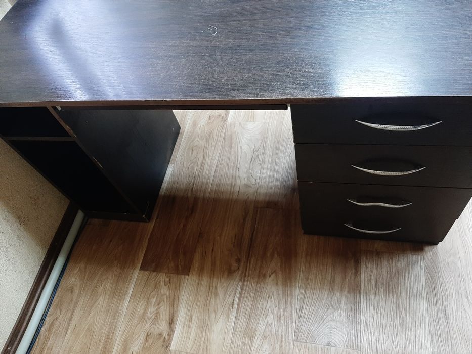 Продам       стіл