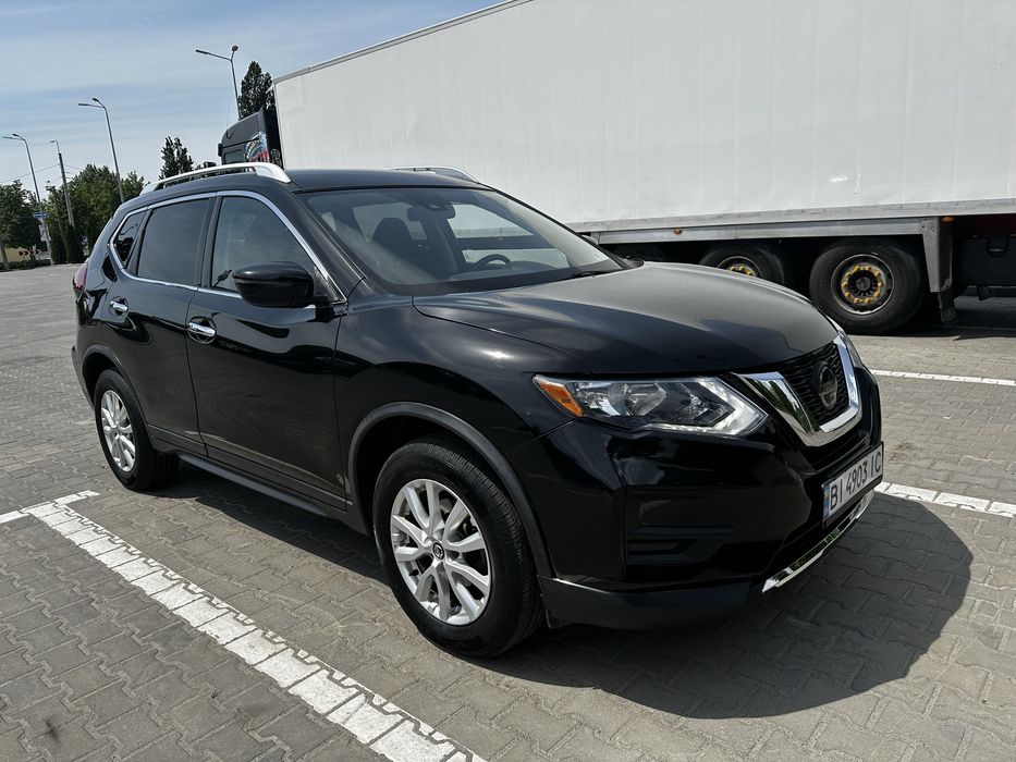 Nissan Rogue SV 2018г газ-бензин