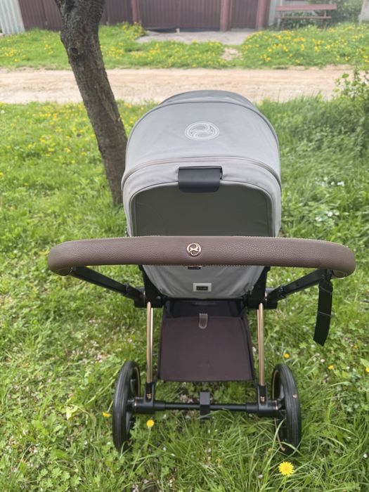 Продам срочно Коляска cybex priam 4.0  2в1