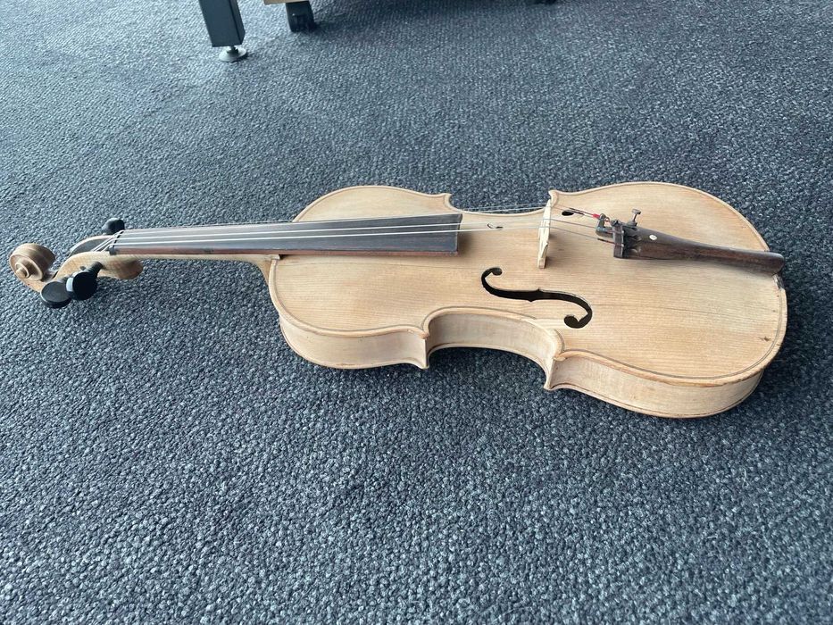 Syndyk sprzeda skrzypce 4/4
