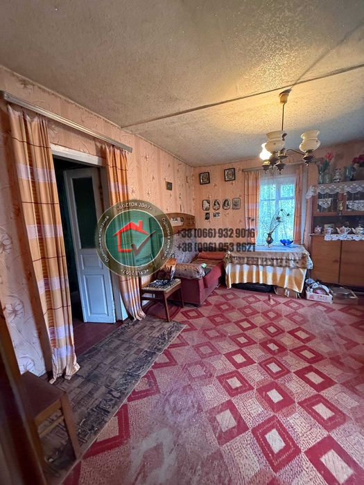 Продам трьохкімнатний будинок у селі Верхні Озеряни(Мерефа).