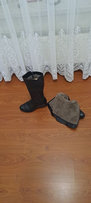 Жіночі чоботи. Натуральна шкіра.