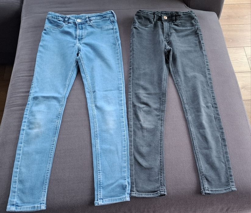 Jeansy H&M rozm. 134, 8-9 lat, niebieskie+ czarne