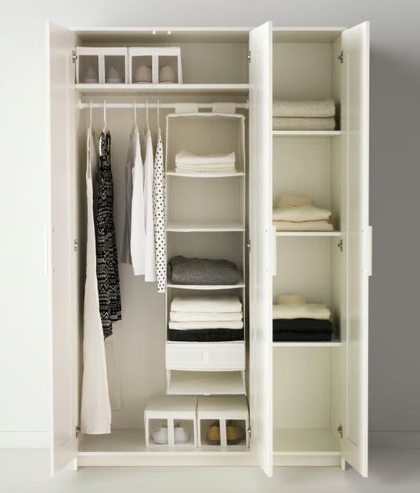 Roupeiro ikea 3 portas em otimo estado