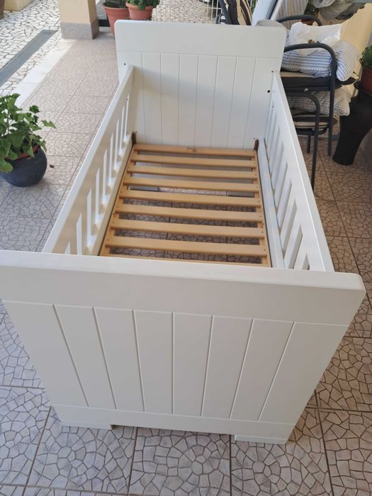 Cama de criança madeira branca lacada+ colchão