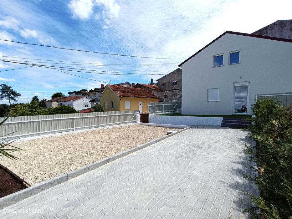 M2+1 Detached House with Yard, São Martinho do Bispo