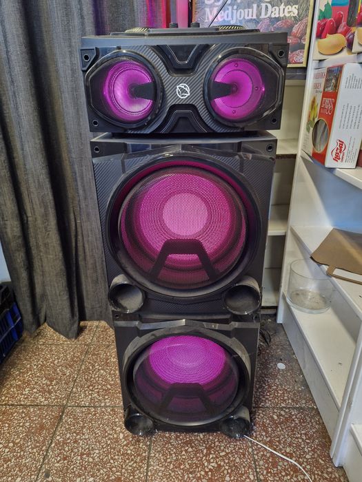 Duży glosnik bluetooth  z mikrofonem