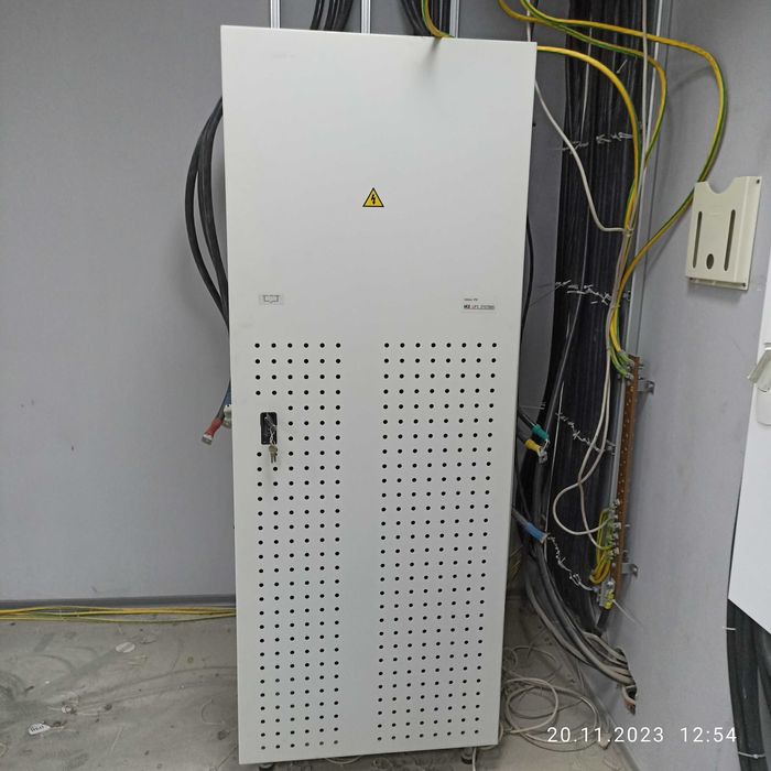 Зовнішній байпас для безперебійника ДБЖ