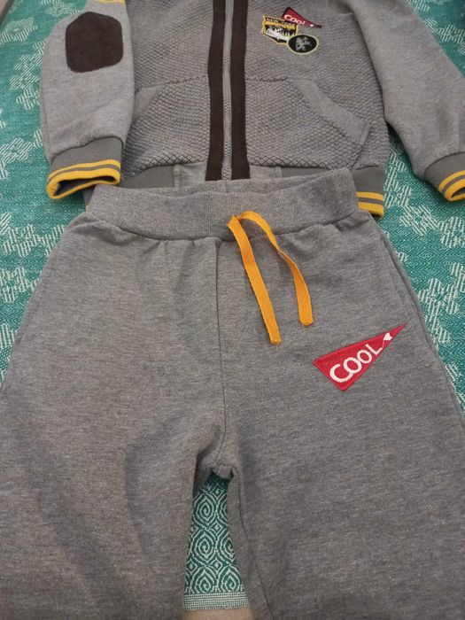 Продам Костюм трійка