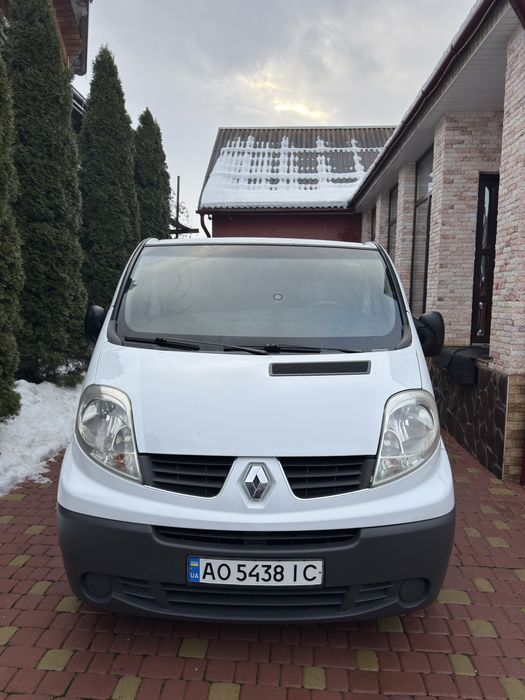 Renault Trafic 2.0 дизель 2008 рік