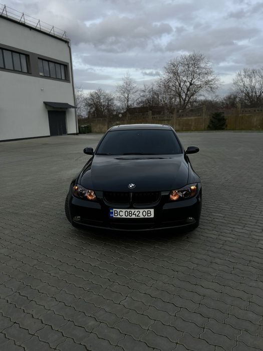 Bmw 320i 2007 2.0 бензин