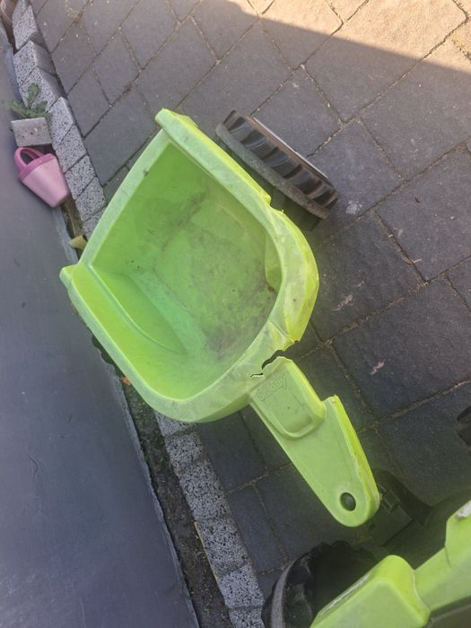 Traktor dziecięcy na pedały