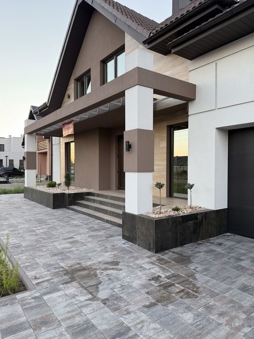 Сучасний дизайнерський будинок 380 м² у Боратині  Преміум клас