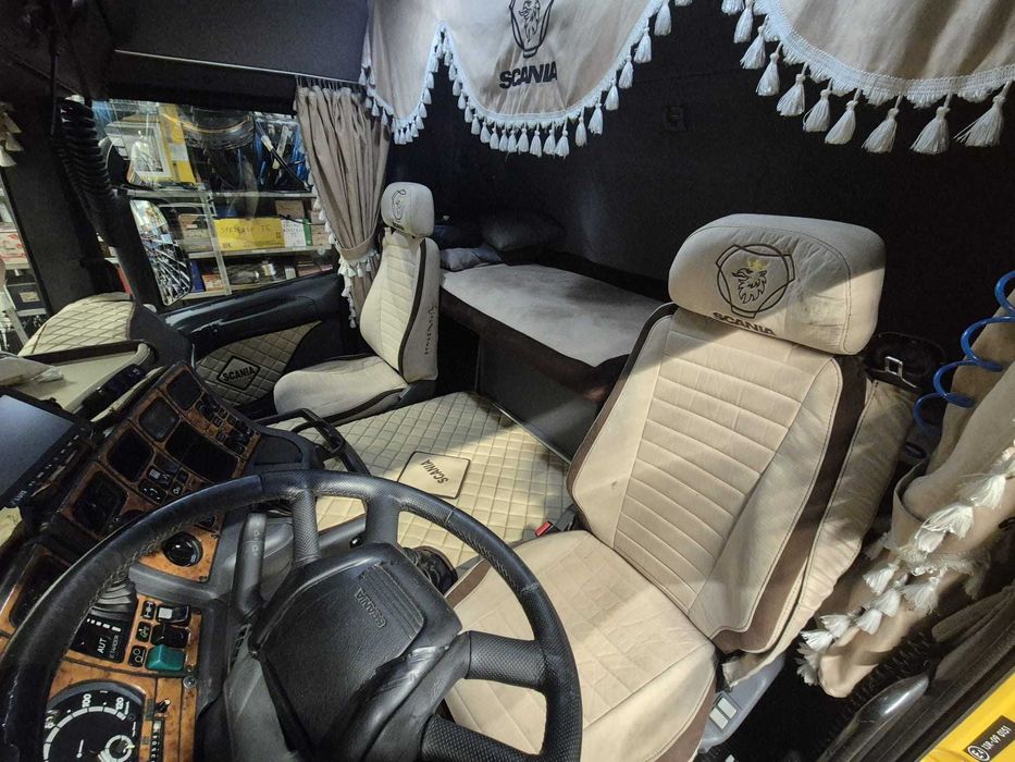 Samochód ciężarowy Scania R 124