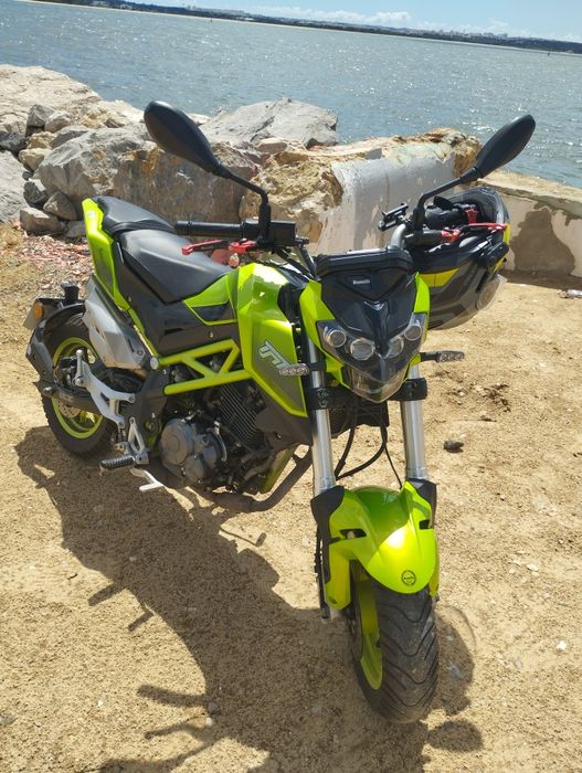 Mota Benelli TNT 125