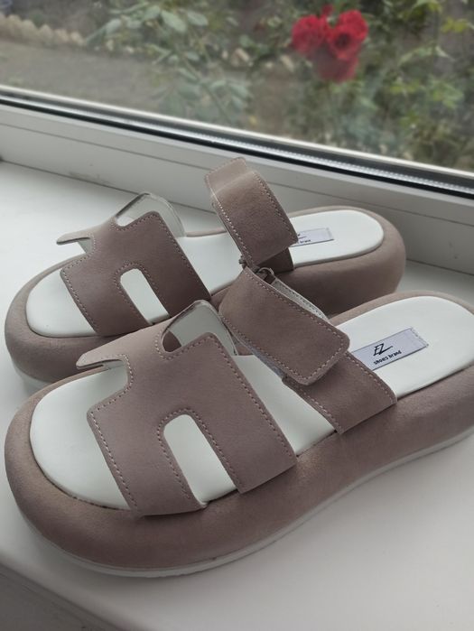 Жіночі босоніжки шльопанці