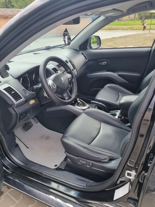 Peugeot 4007 2010 р.2.2 дизель автомат.