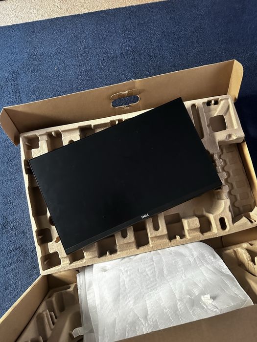 Monitor dell  pequeno