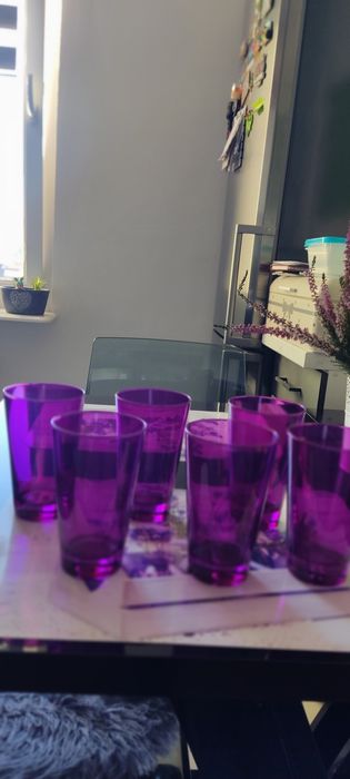Szklanki fioletowe