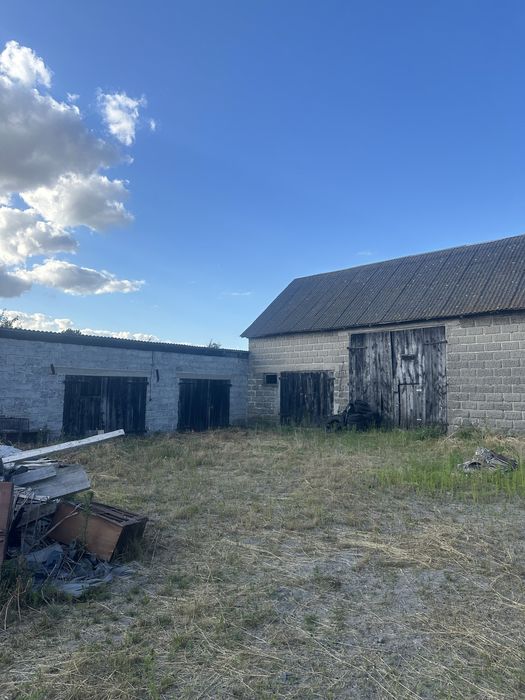 Dom wraz z działkami na sprzedaż