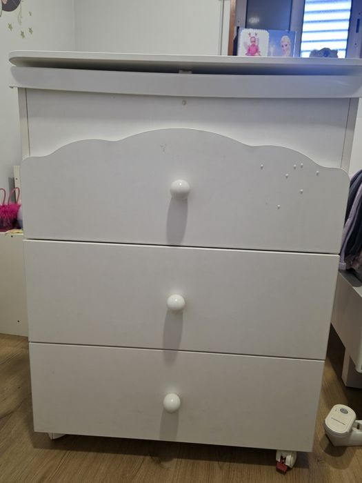 Cómoda com banheira