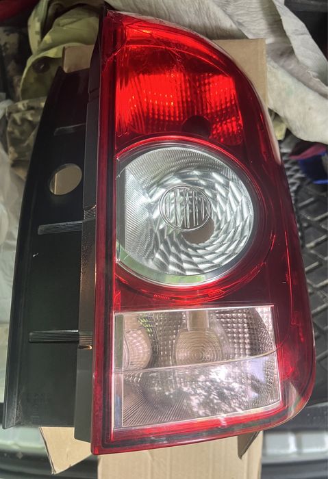 Задний фонарь Renault Duster правый