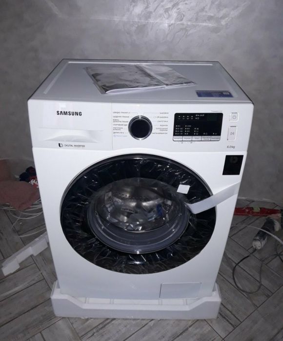 Нова! Терміново! Пральна машинка Samsung 6 кг WW60J30G03W. Запакована