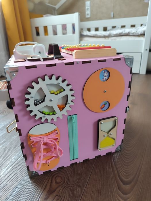 Бізікуб дерев’яний 30×30×30 см, розвиваюча іграшка, ідеальний стан