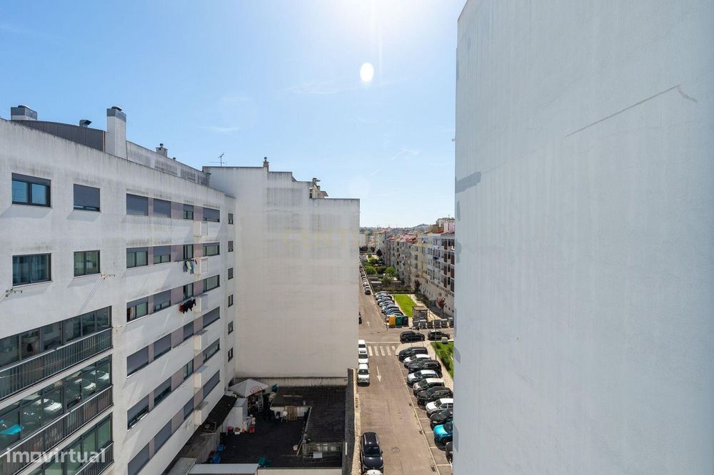** Espectacular Apartamento T2 Perto Do Metro De Odivelas **