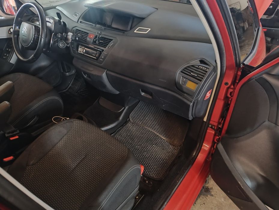 Цітроєн ц4грнт Пікассо