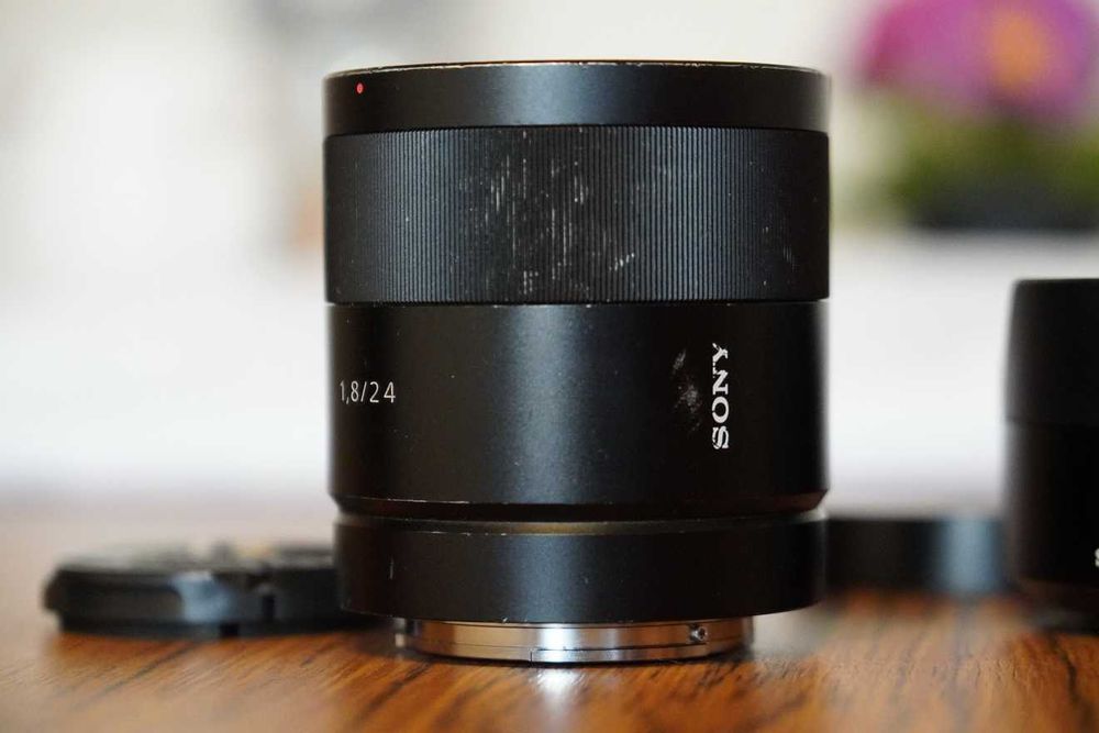 Sony E 24 mm f/1.8 ZA Carl Zeiss Sonnar T