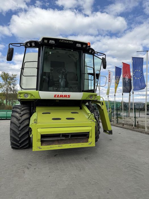 Комбайн Claas Lexion 560