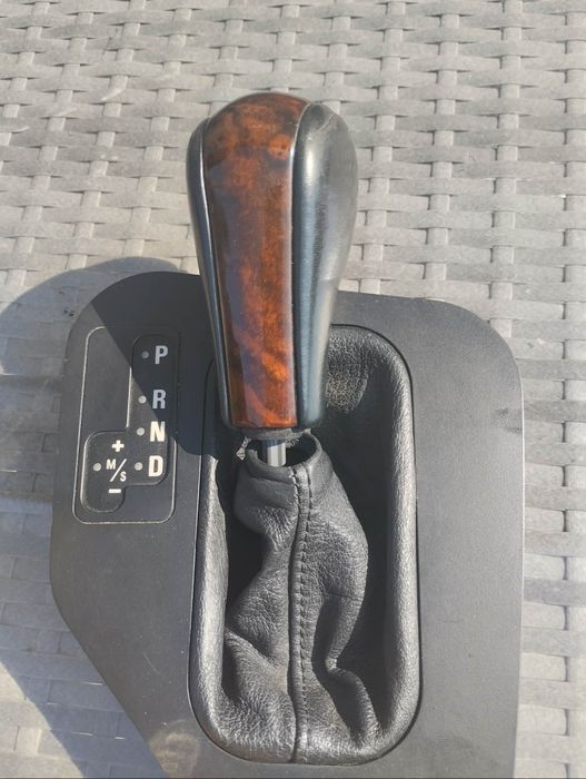 Dźwignia,gałka zmiany biegów BMW E39 automat