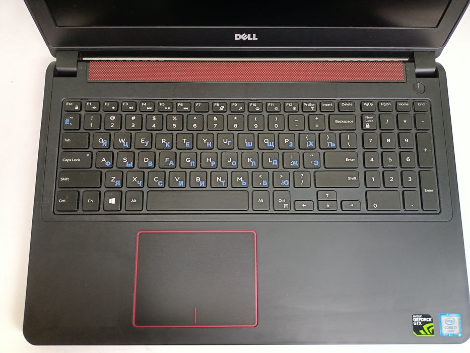 Dell 15 7559 intel i7/ram 16/Nvidia gtx 960m 4 g / ssd 128g / hdd 1 tb