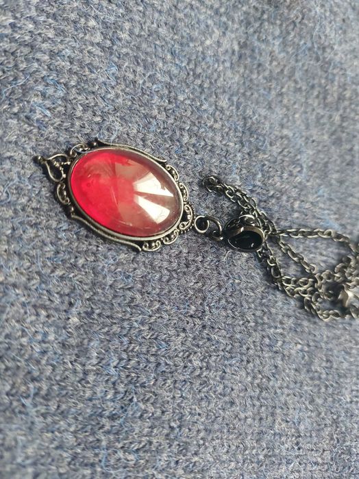 Женское колье ожерелье  Рубиновый овал