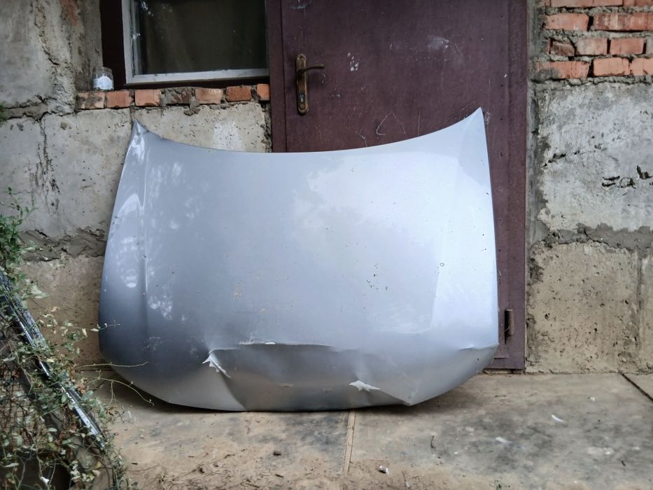 Продам капот фольксваген б5 під відновлення!