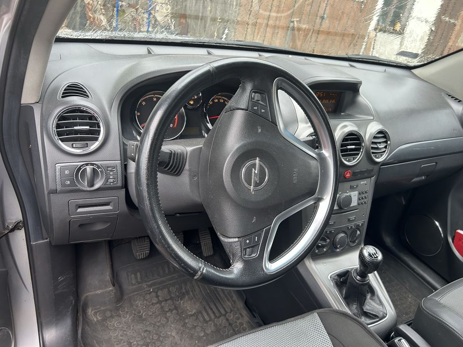 Samochód SUV Opel Antara