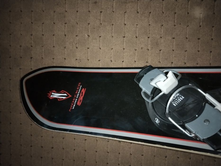 Deska snowboardowa NIDECKER szybkościowa agresywna 153 cm