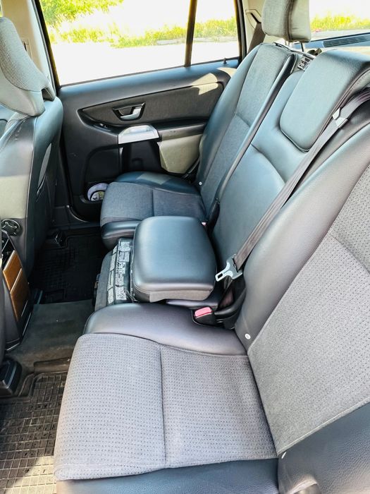 Volvo XC90 2,4D5 4x4 manual ładny 7 osób możliwa zamiana