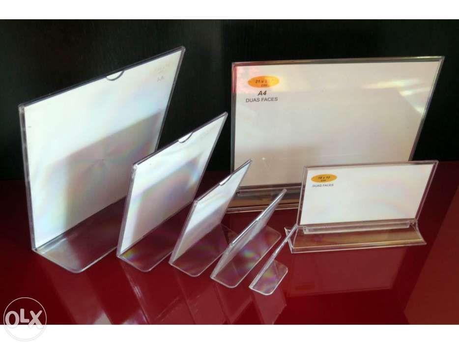 Suportes em acrílico para: fotos, preçário, informações, destaques