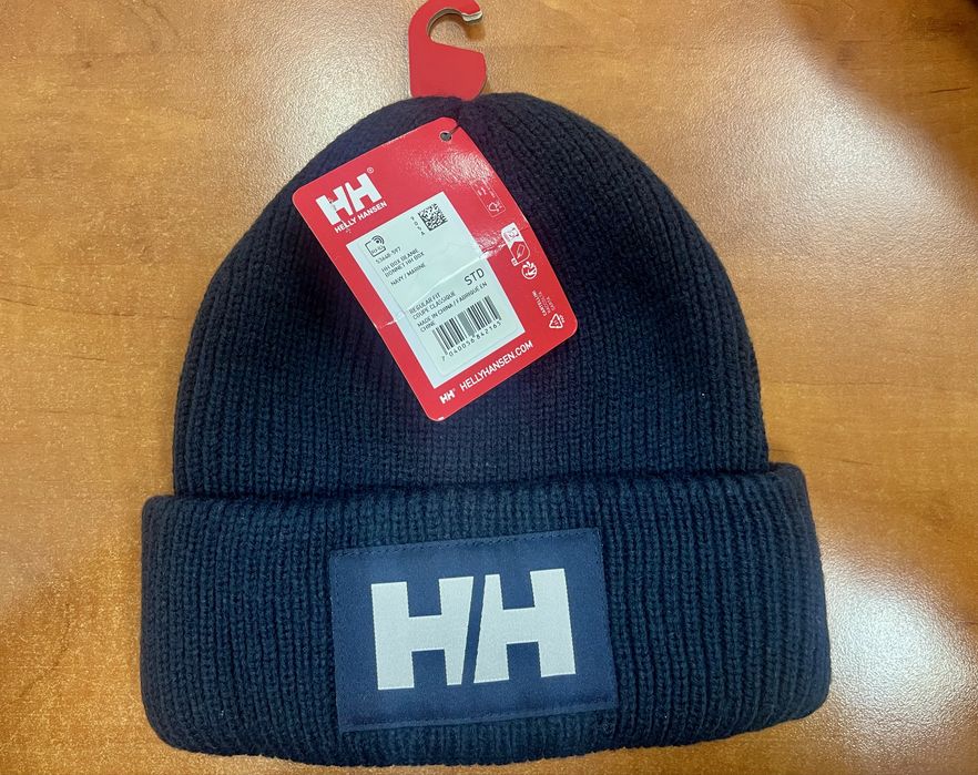 Шапка чоловіча  Helly Hansen синя, нова