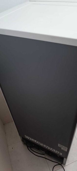 Frigorífico KUNFT 2 portas (c/ congelador)