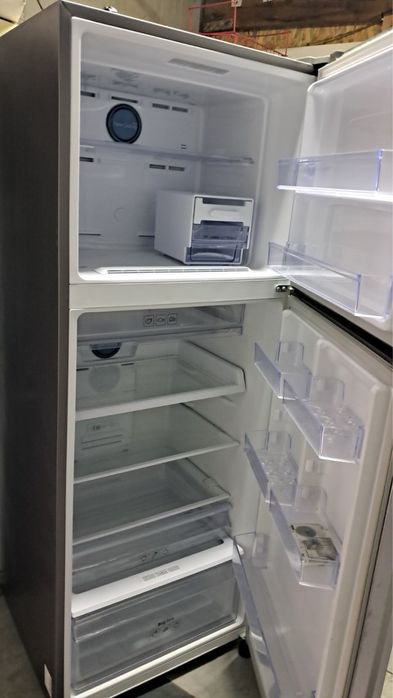 Холодильник Samsung