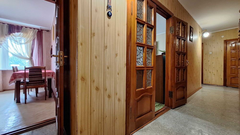 Продам трикімнатну квартиру (чеський проект). Київська, 11.
