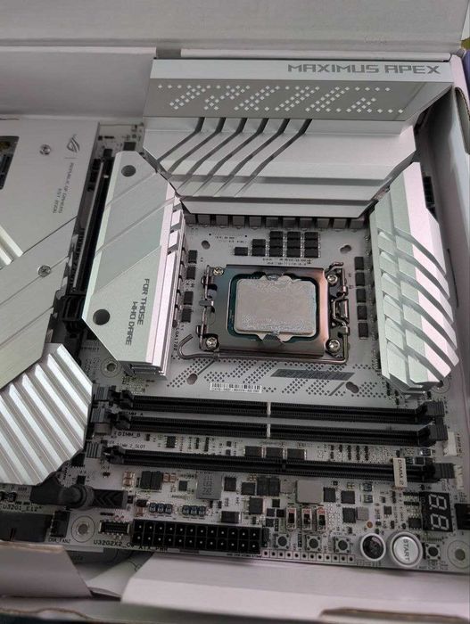 Intel Core i9-13900KF gaming CPU