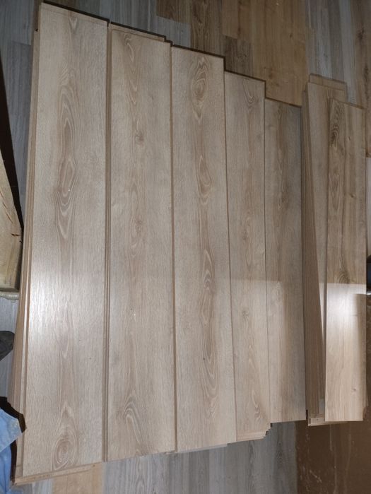 Panele podłogowe drugi gatunek