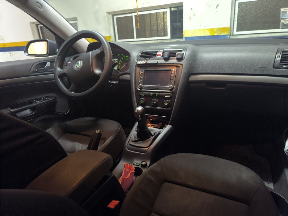 Skoda Octavia Combi 2008 – Familiar e Espaçosa