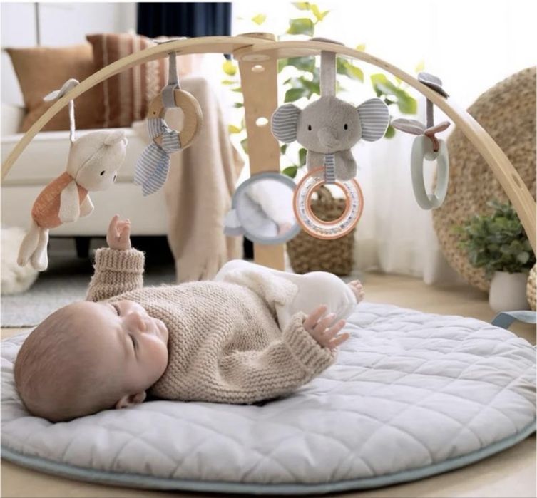 Ігровий розвиваючий килимок із дерев'яною дугою ingenuity cozy spot reversible