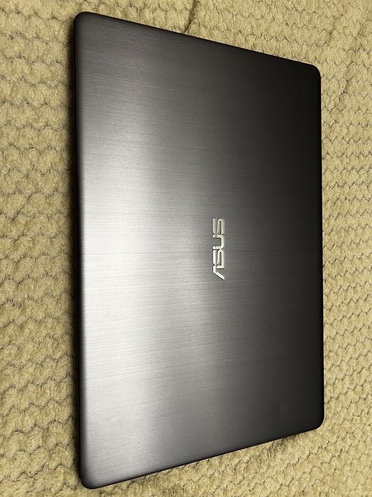Sprawny laptop Asus Vivobook S grafitowy