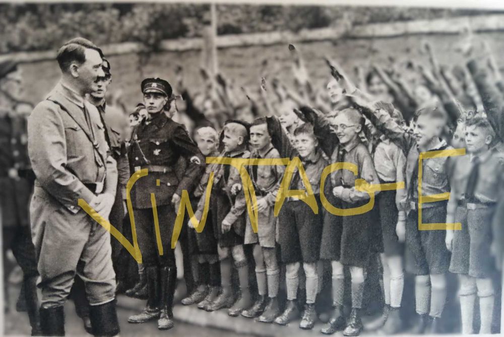 Adolf Hitler fotos cigarette